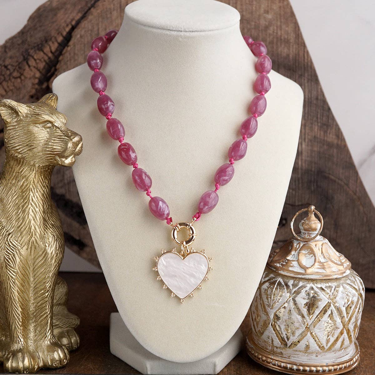 Amour Knot – Beaded Heart Pendant Necklace: Green