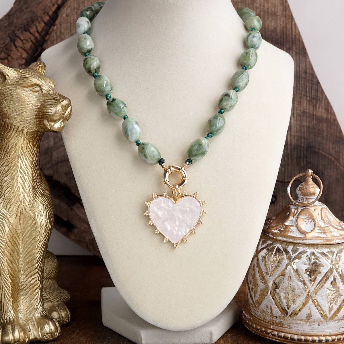 Amour Knot – Beaded Heart Pendant Necklace: Green