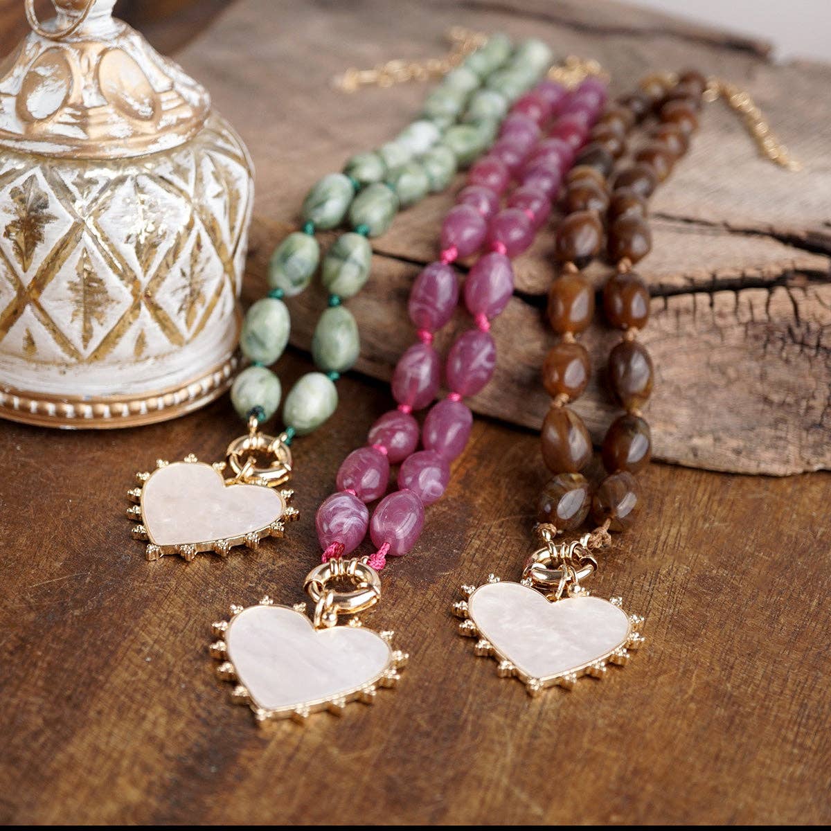 Amour Knot – Beaded Heart Pendant Necklace: Green