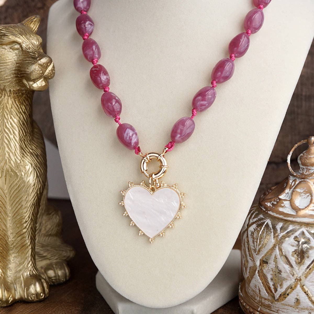 Amour Knot – Beaded Heart Pendant Necklace: Green