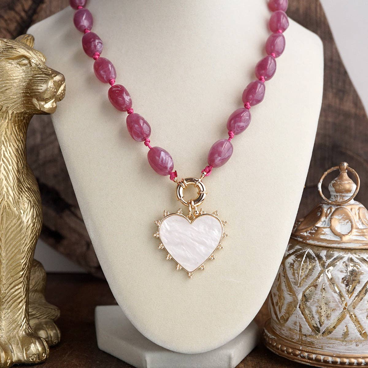 Amour Knot – Beaded Heart Pendant Necklace: Green